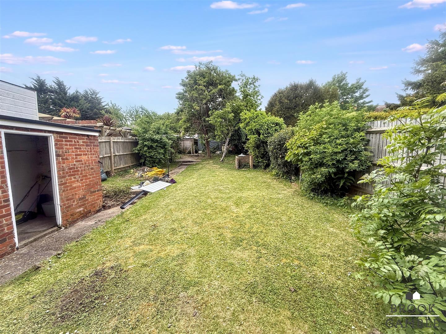 3 Bedroom House. Victoria Drive in Eastbourne,  4
